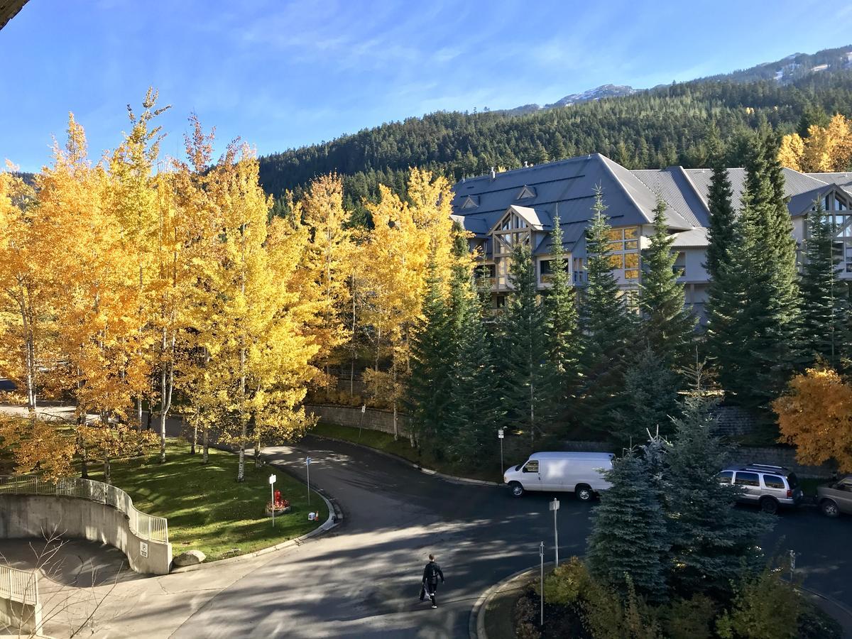 The Best Top Floor Ski-In/Ski-Out At The Aspens Уислър Екстериор снимка